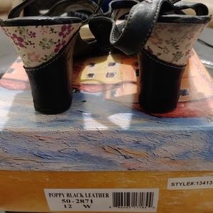 Bella vita 12w black wedge sandal